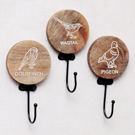 3 Pieces Brown Wooden Bird Design Hooks For Keys